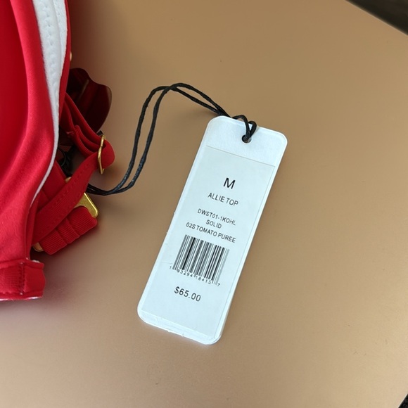WeWoreWhat Allie bikini top Tomato Purée Size Medium BNWT - Picture 3 of 3